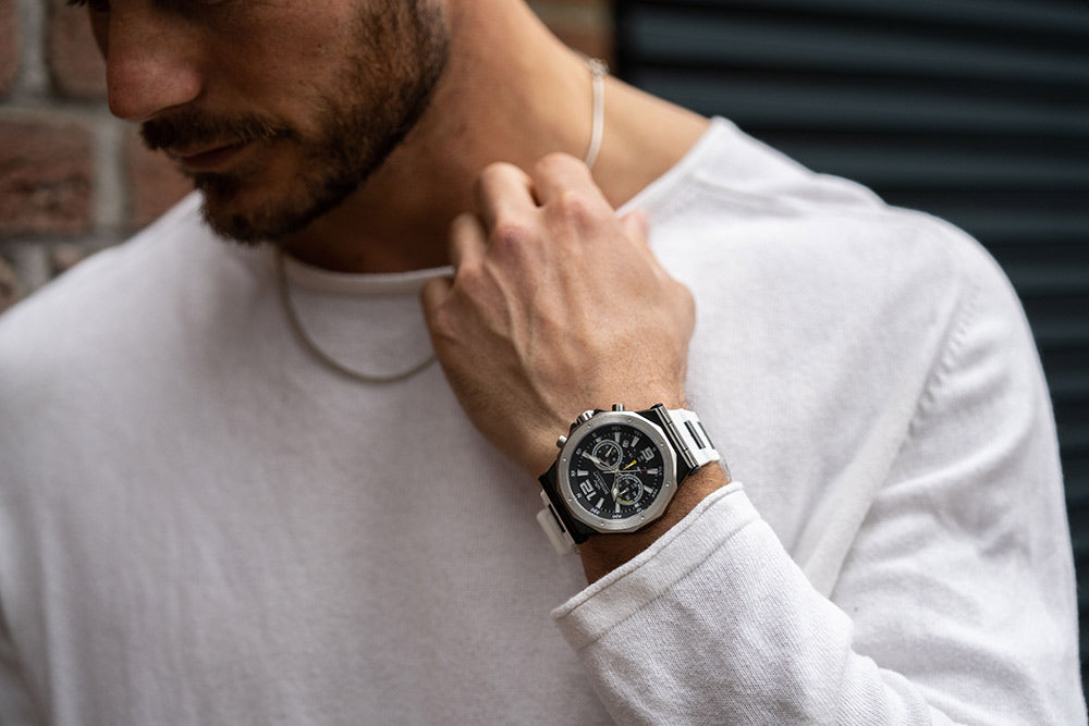 Rotorcraft Serpent RC4702 watch